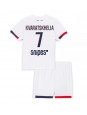 Paris Saint-Germain Khvicha Kvaratskhelia #7 Replika Borta Kläder Barn 2025-26 Kortärmad (+ byxor) Paris Saint-Germain Khvicha Kvaratskhelia #7 Replika Borta Kläder Barn 2025-26 Kortärmad (+ byxor)